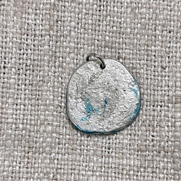Initial “S” round pendant charm - silver and blue - Picture 3 of 4